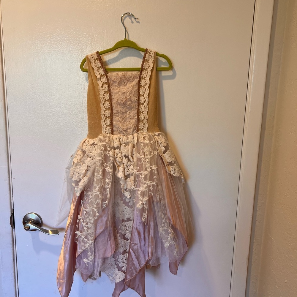 Halloween angel costume with wings and arm bands